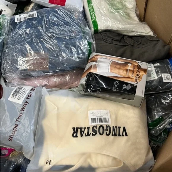 50 Wholesale Liquidation Box Lot Amazon TARGET Clothing Shoes Mixed Box Women - Picture 6 of 14